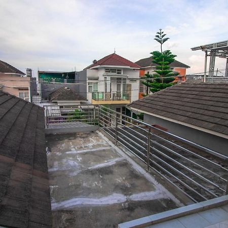 Villa El Nino 5 Bedroom Dengan Rooftop Mountain View Batu  Exteriör bild